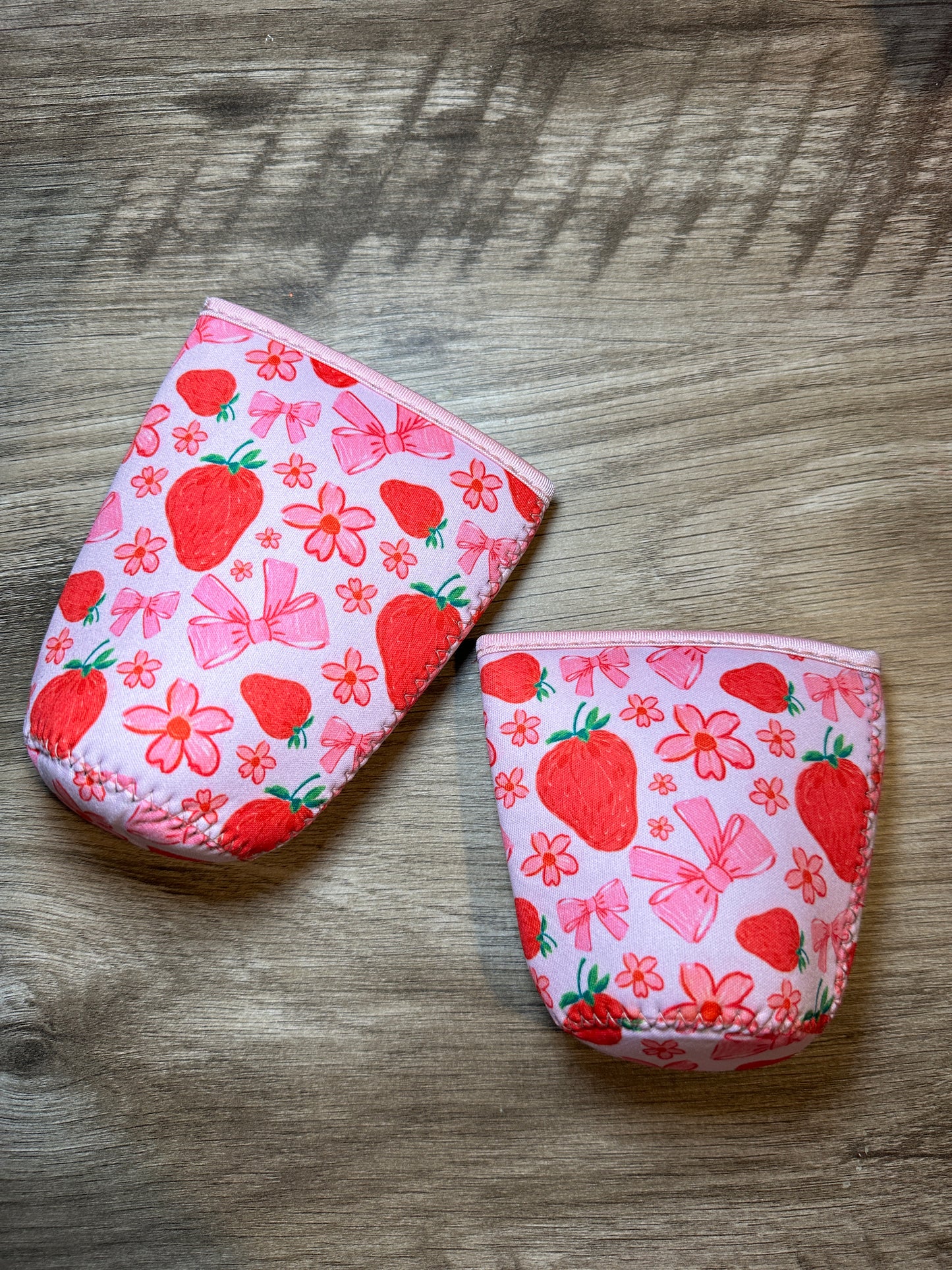 Strawberries & bows cup coozie