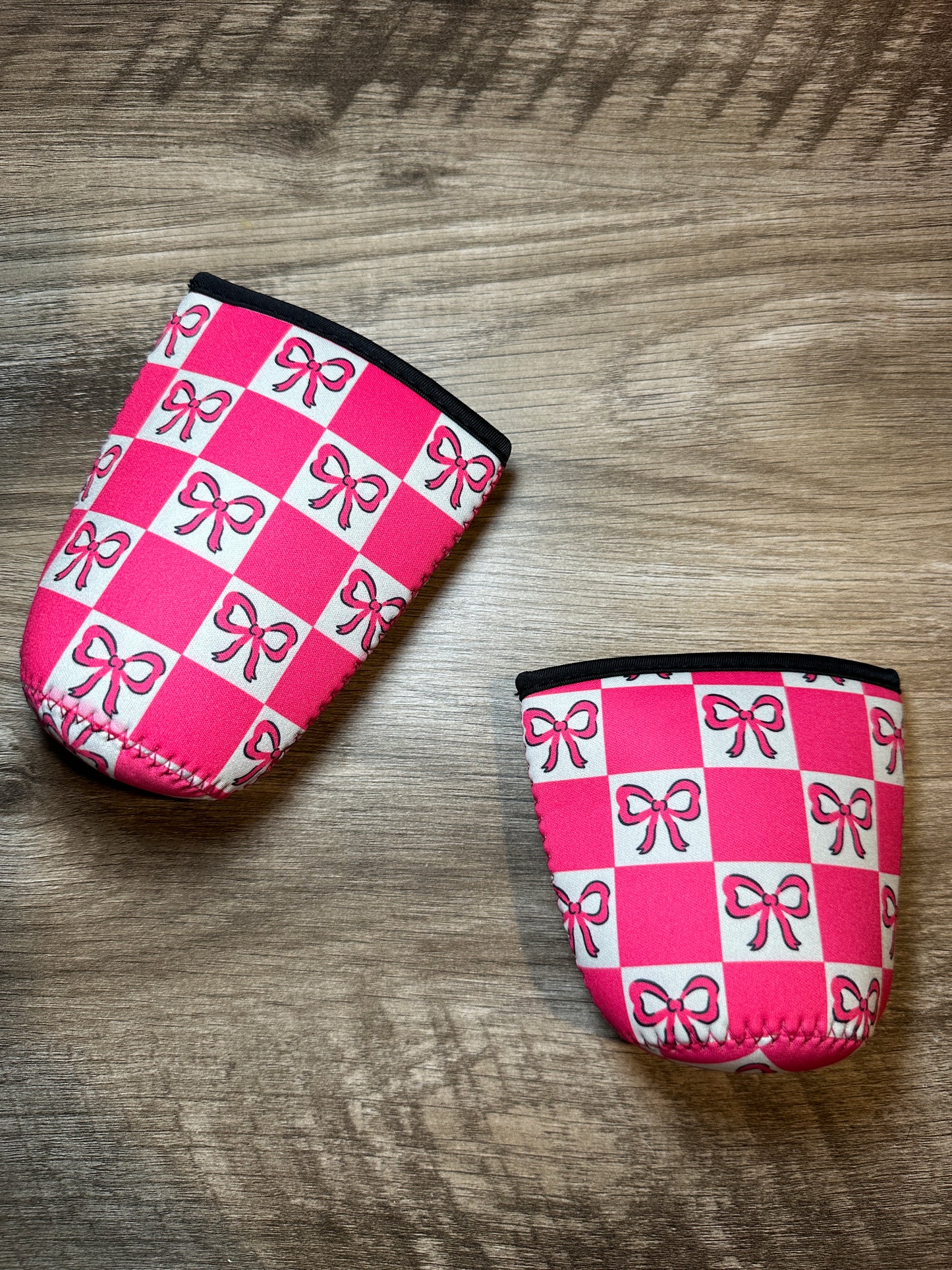 Checkered bow Coffee Sleeve